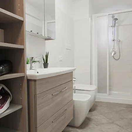 Bellavita Loft - Tricolore Metro Station Apartment