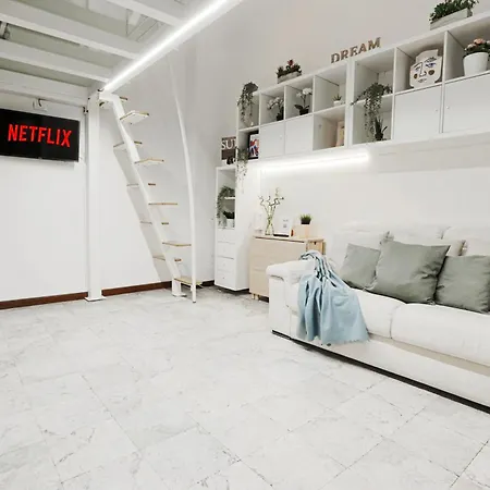 Bellavita Loft - Tricolore Metro Station