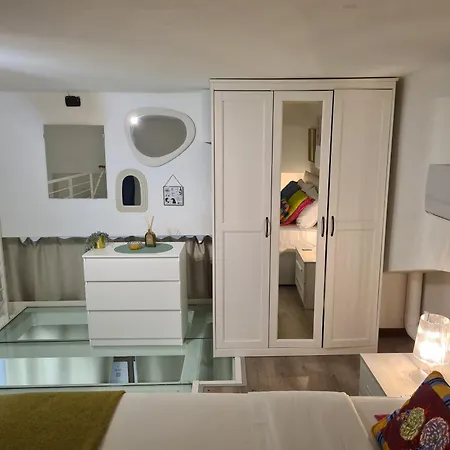 Bellavita Loft - Tricolore Metro Station Apartment