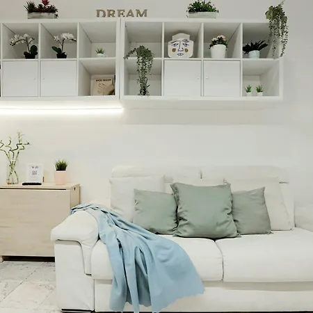 Bellavita Loft - Tricolore Metro Station Apartment *